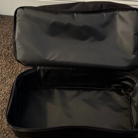 BEIS Mini weekender in Black - Picture 3 of 8